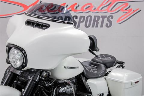 2018 Harley-Davidson Street Glide® Special in Sacramento, California - Photo 11