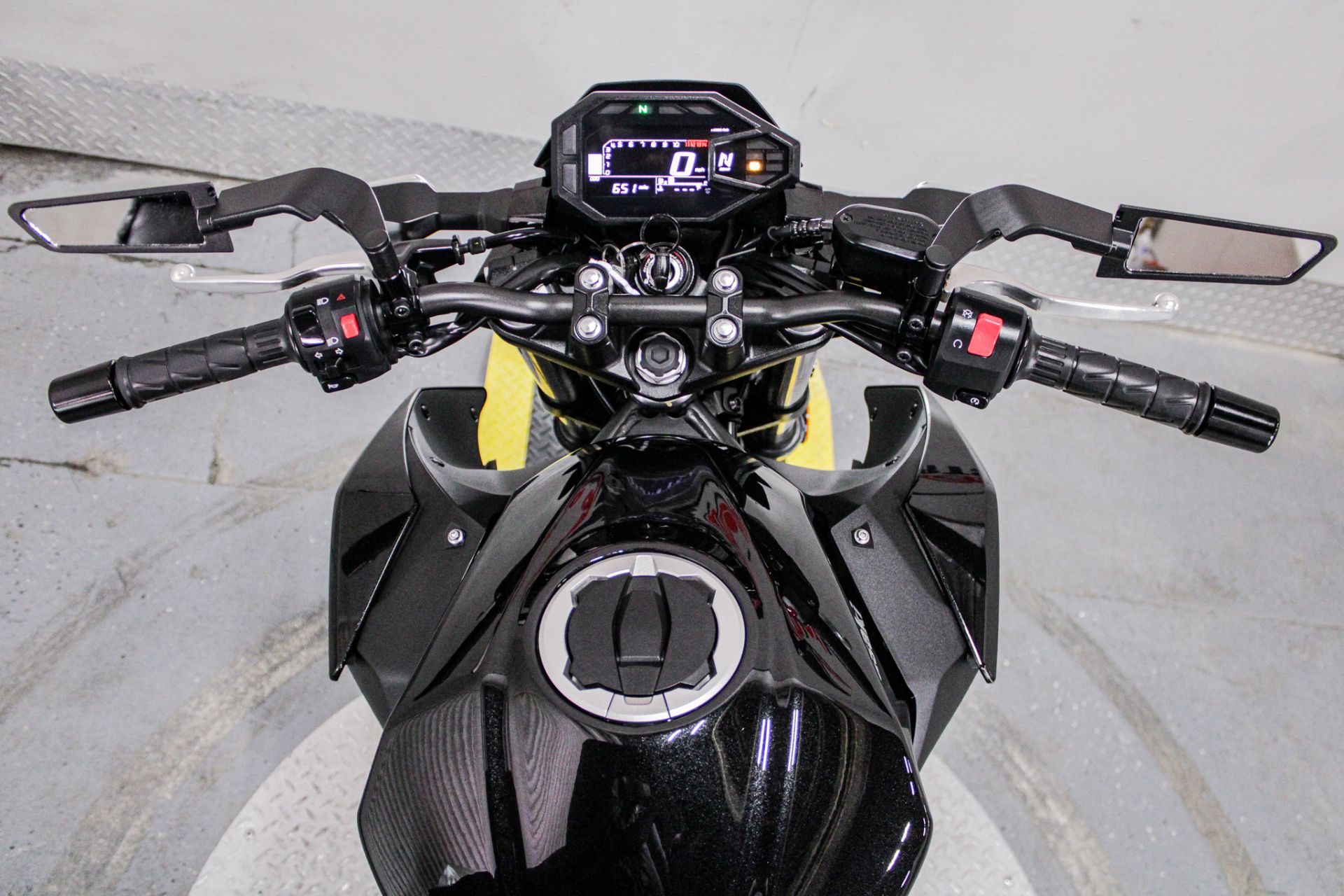 2025 Kawasaki Z500 ABS in Sacramento, California - Photo 17