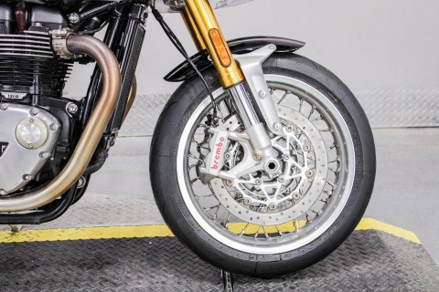 2018 Triumph Thruxton 1200 R in Sacramento, California - Photo 3