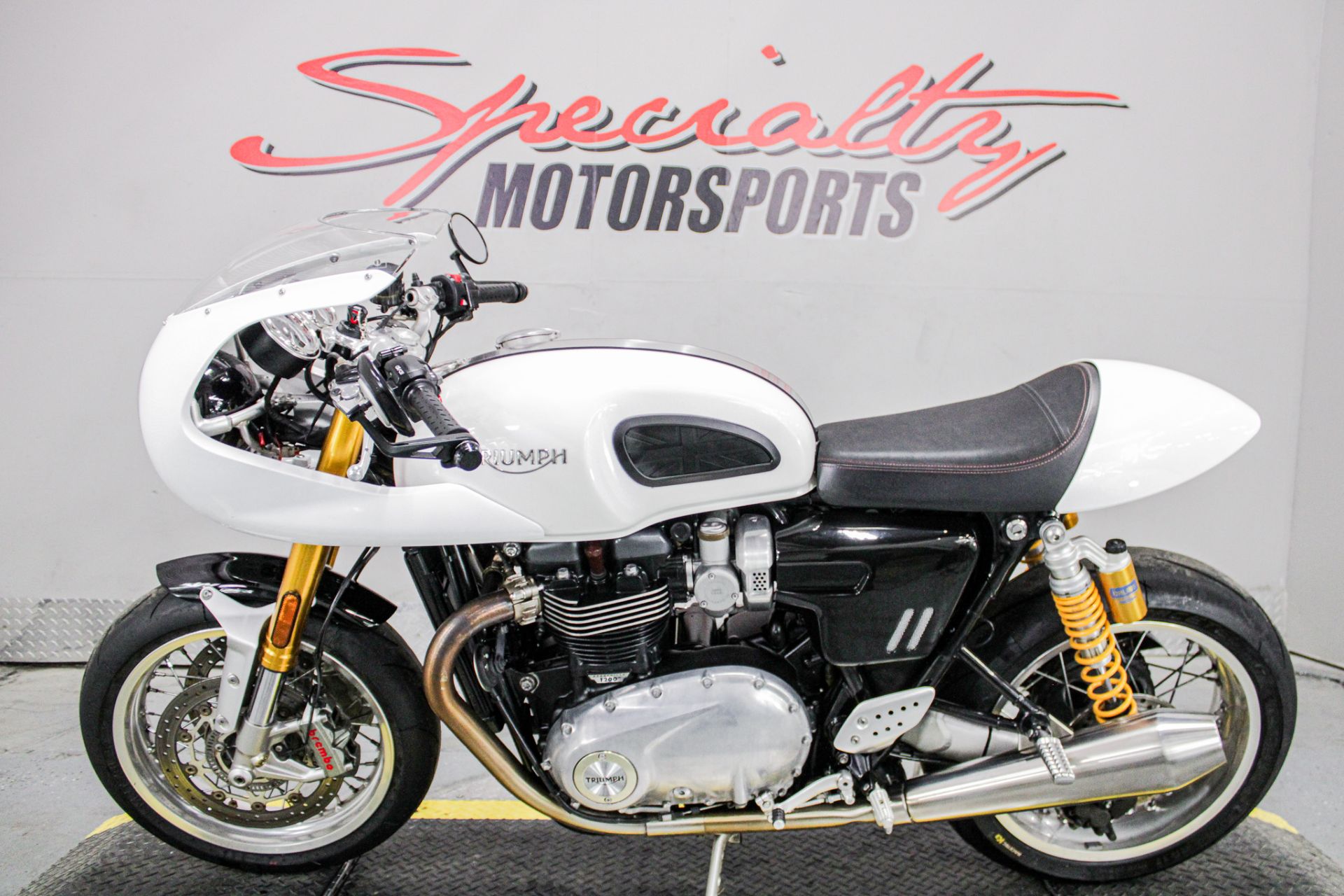 2018 Triumph Thruxton 1200 R in Sacramento, California - Photo 8