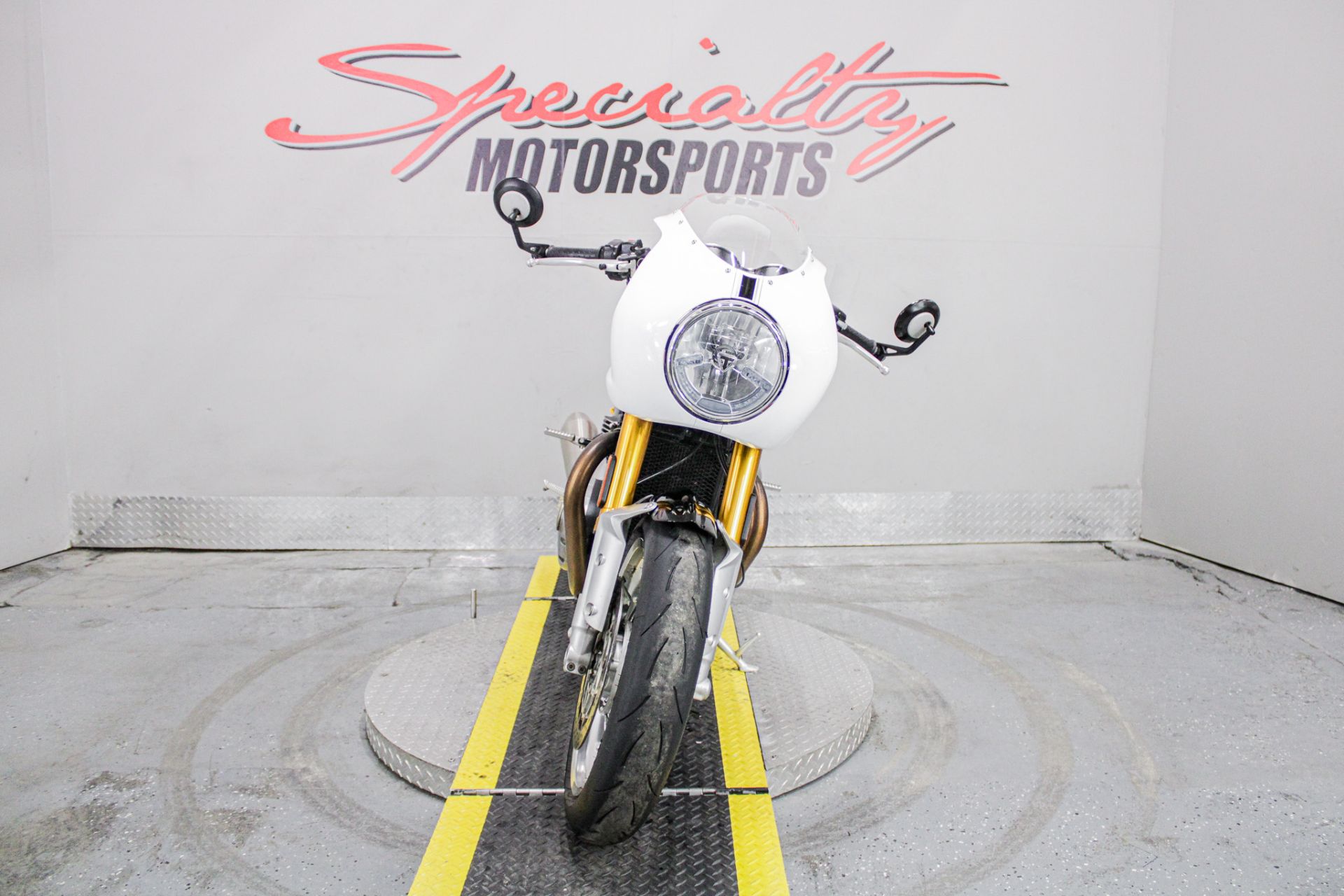 2018 Triumph Thruxton 1200 R in Sacramento, California - Photo 12