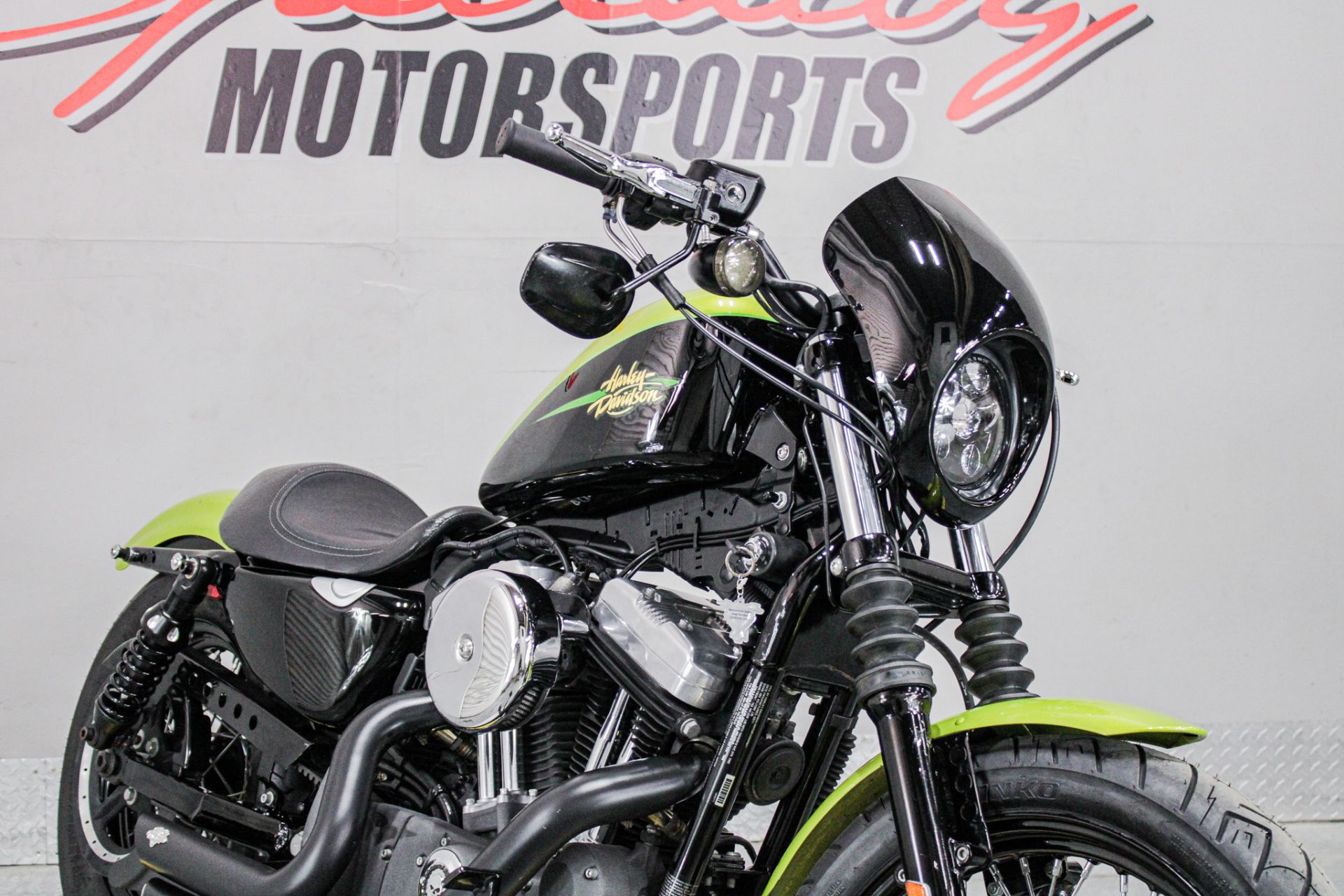 Front Right Zoomed In - Photo 14