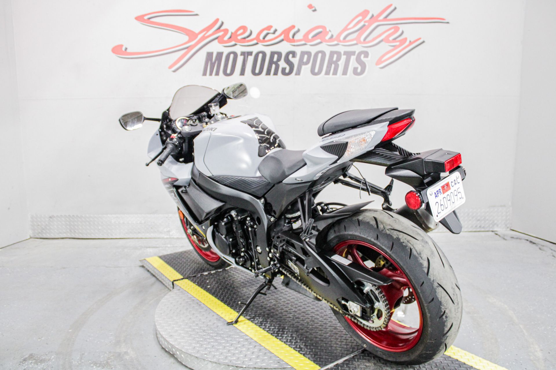 Rear Left Side Angle - Photo 7