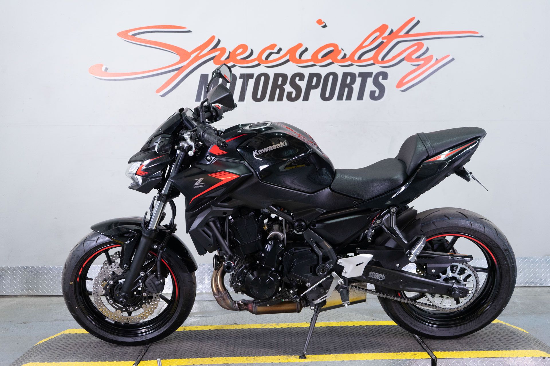 2023 Kawasaki Z650 in Sacramento, California - Photo 4