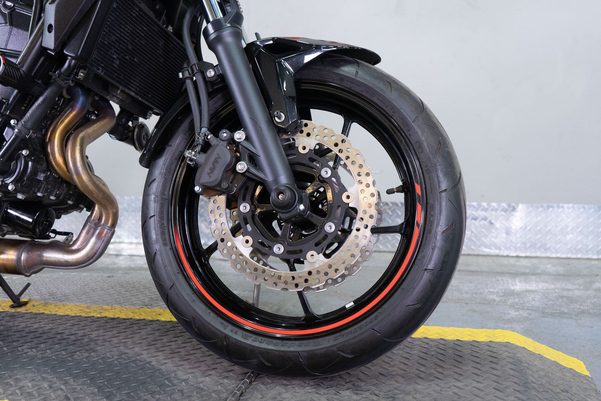 2023 Kawasaki Z650 in Sacramento, California - Photo 8