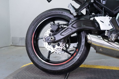 2023 Kawasaki Z650 in Sacramento, California - Photo 9