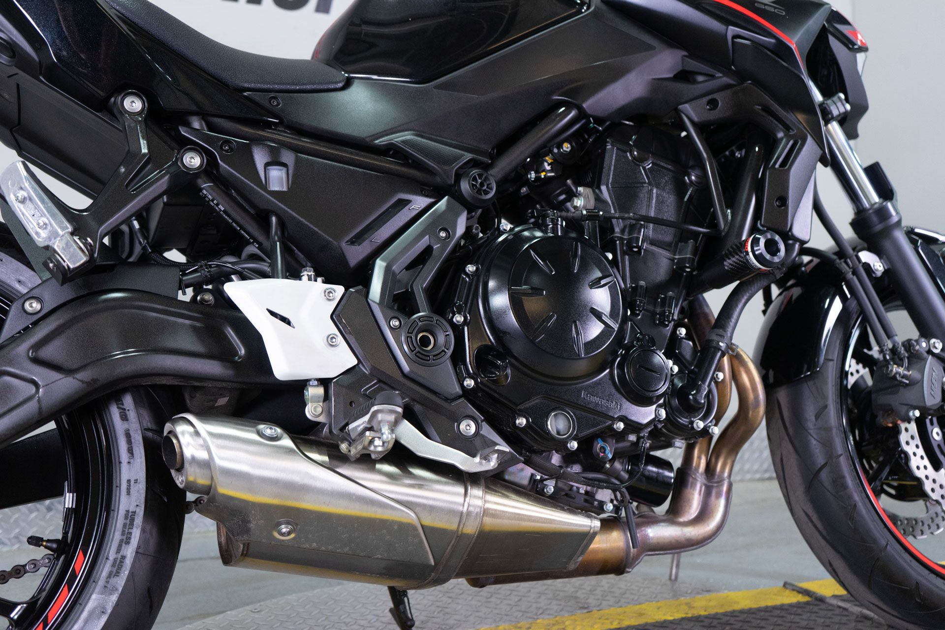 2023 Kawasaki Z650 in Sacramento, California - Photo 10