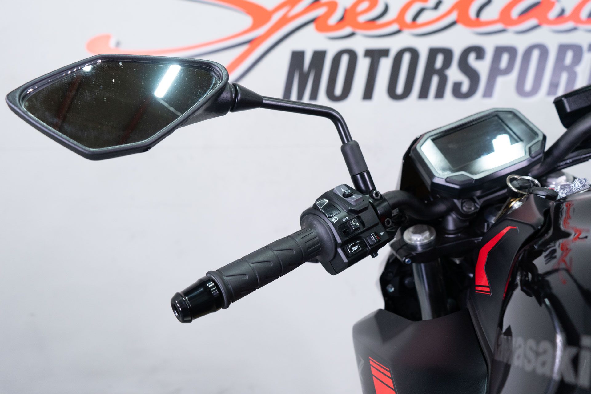 2023 Kawasaki Z650 in Sacramento, California - Photo 15