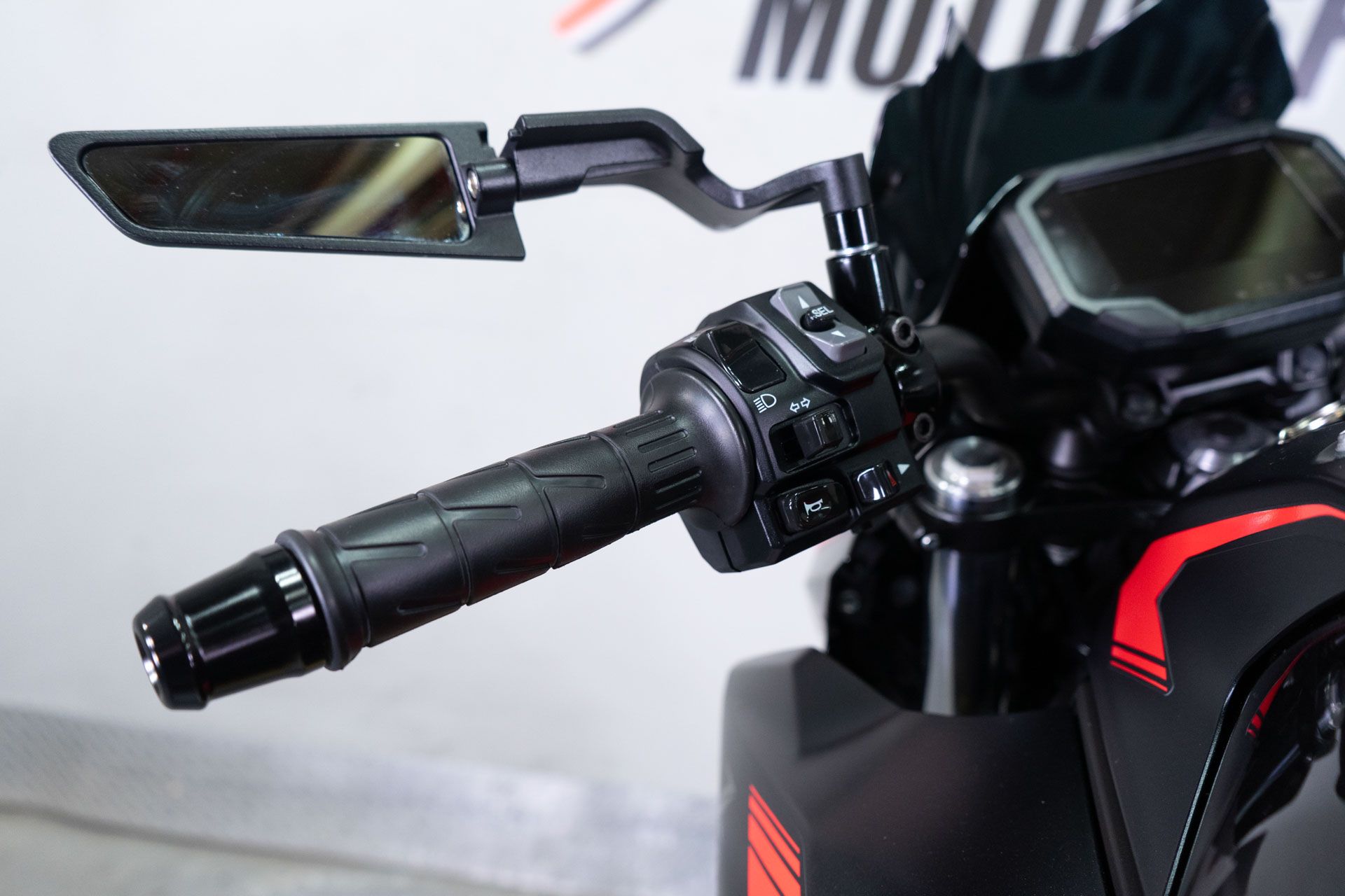 2023 Kawasaki Z650 in Sacramento, California - Photo 13