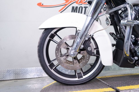 2018 Harley-Davidson Street Glide® in Sacramento, California - Photo 11