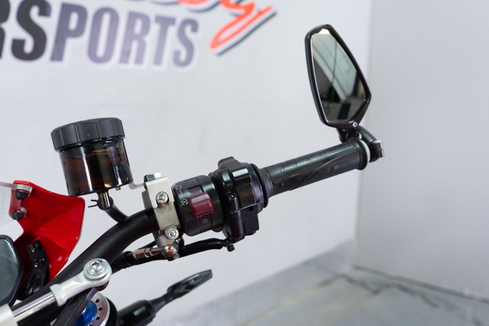 2019 Ducati Monster 1200 R in Sacramento, California - Photo 17