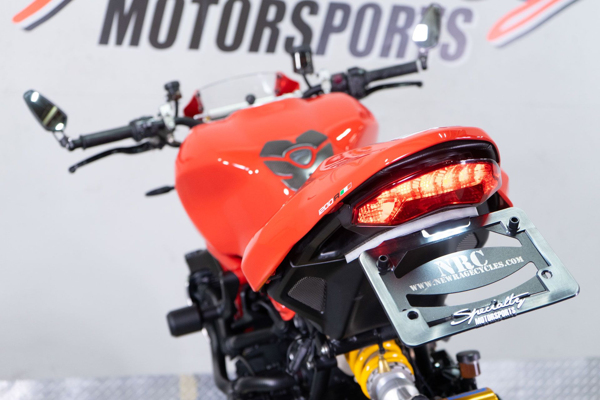 2019 Ducati Monster 1200 R in Sacramento, California - Photo 18