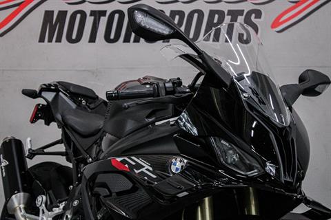 BMWK01726 - 2024 - BMW - S 1000 RR Front Right Zoomed In - Photo 14