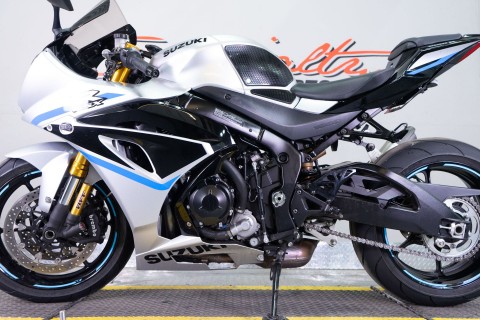 2025 Suzuki GSX-R1000R in Sacramento, California - Photo 13