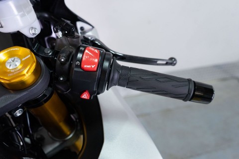 2025 Suzuki GSX-R1000R in Sacramento, California - Photo 15