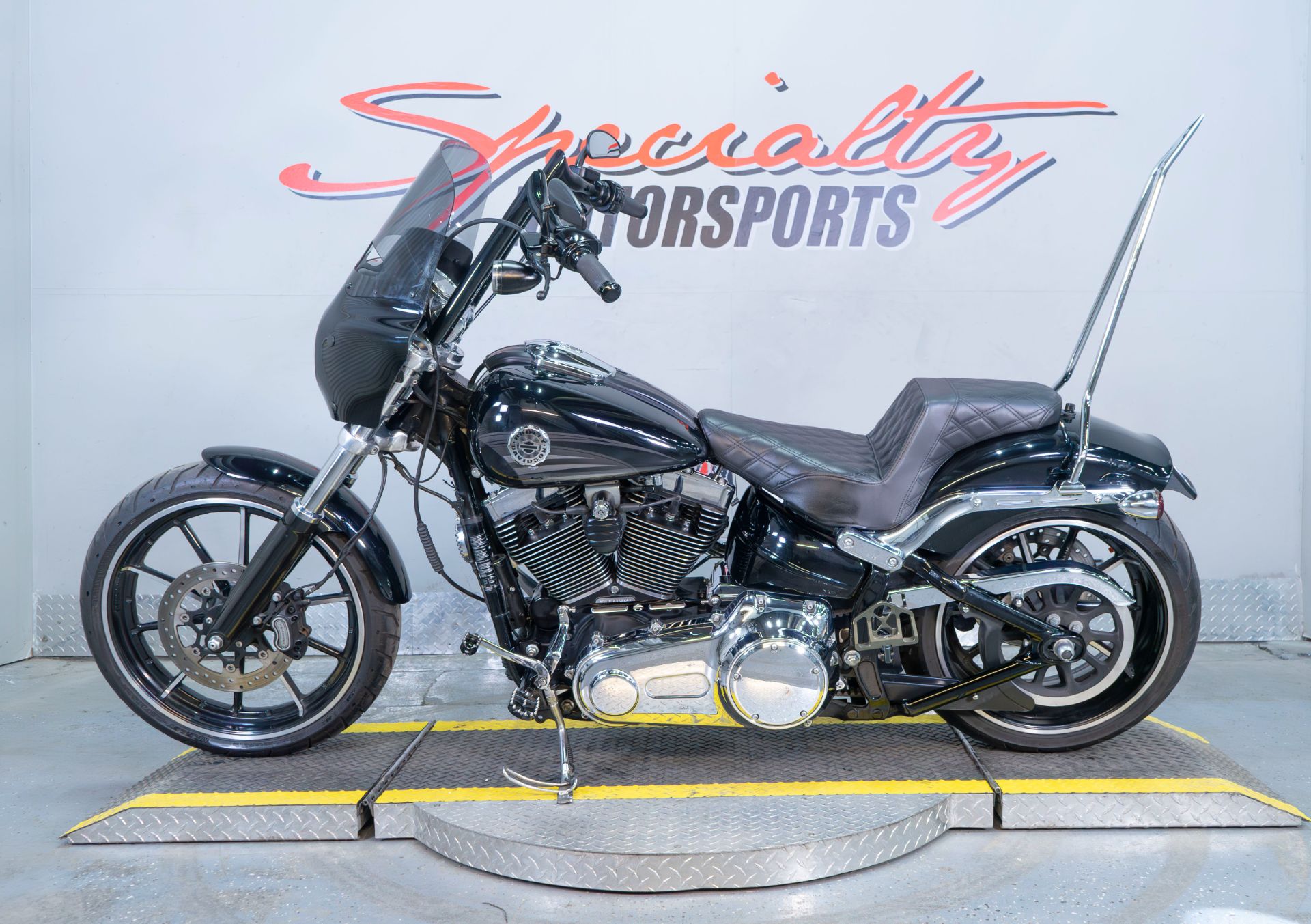 2016 Harley-Davidson Breakout® in Sacramento, California - Photo 6