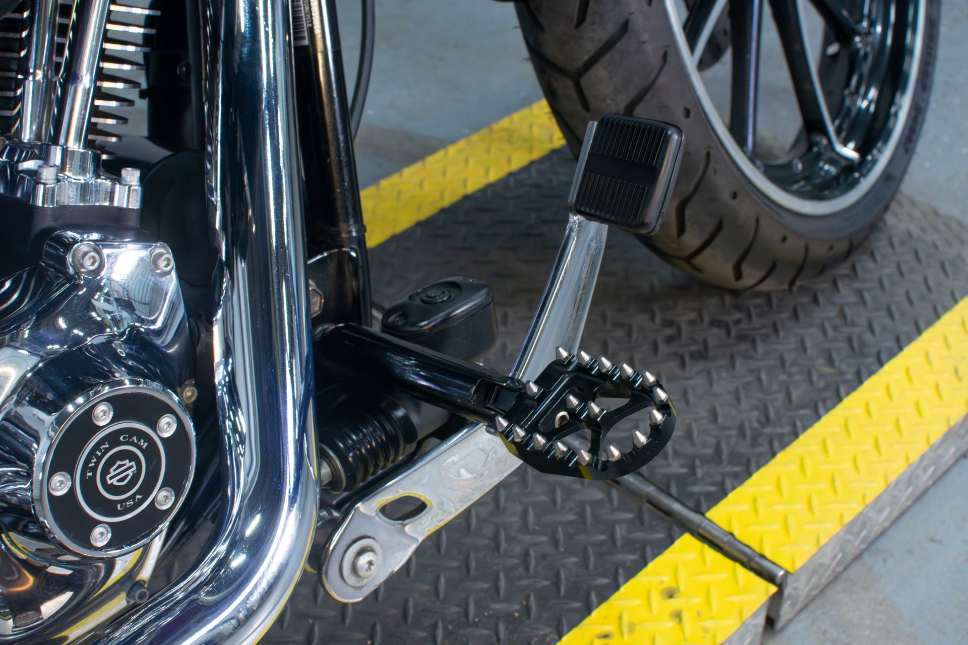 2016 Harley-Davidson Breakout® in Sacramento, California - Photo 17