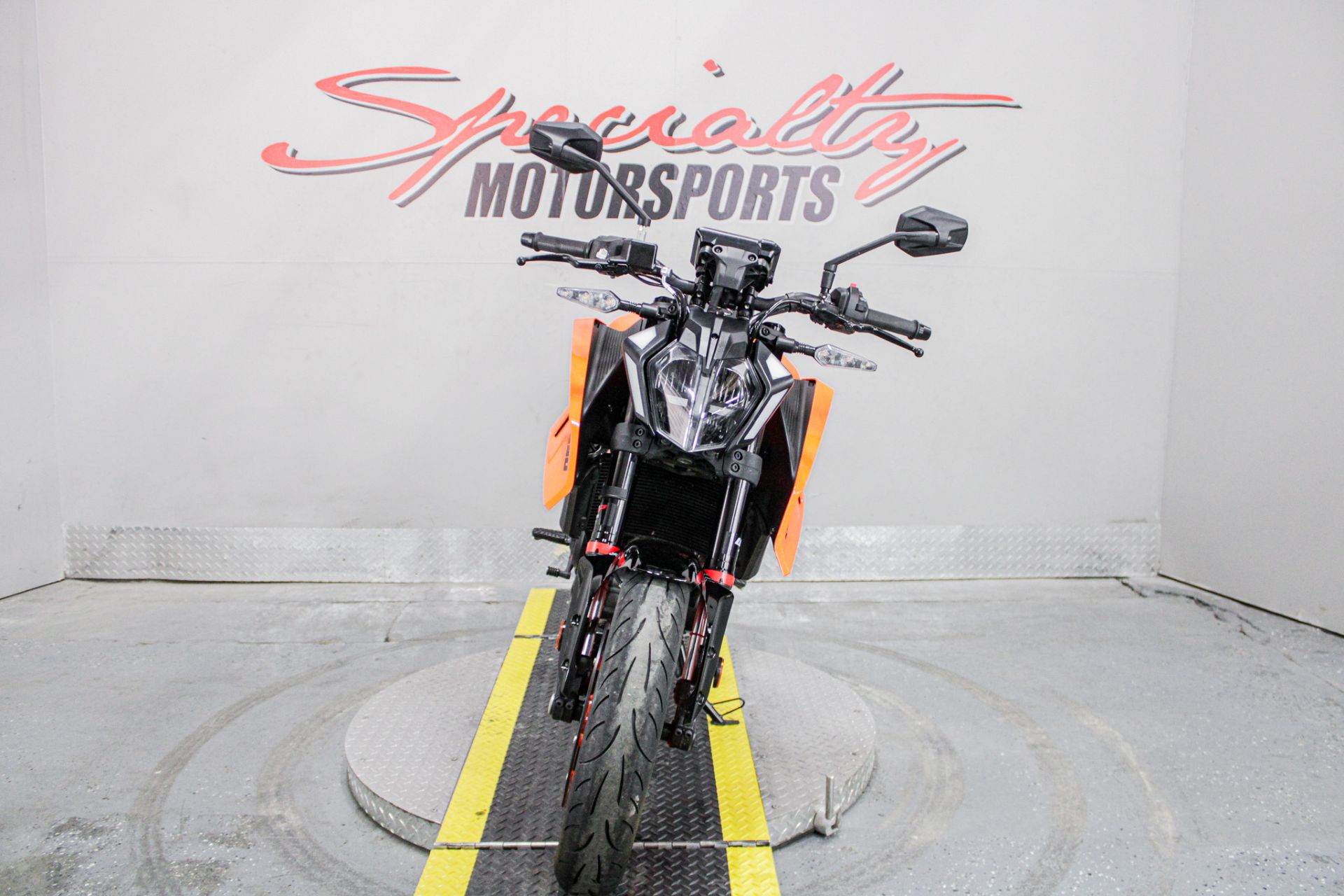 Front View - Photo 12