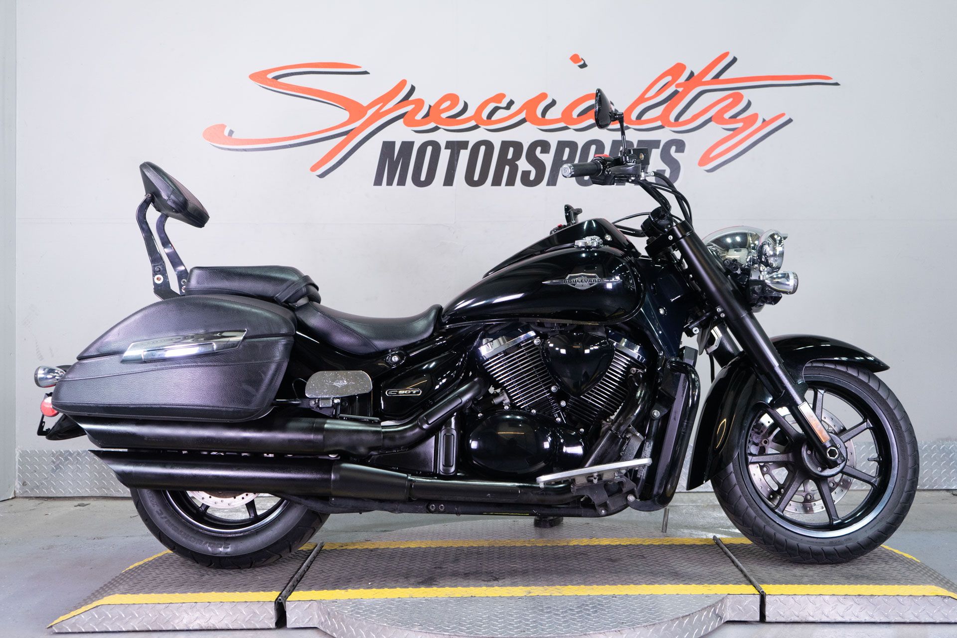 2013 Suzuki Boulevard C90 B.O.S.S. in Sacramento, California - Photo 1