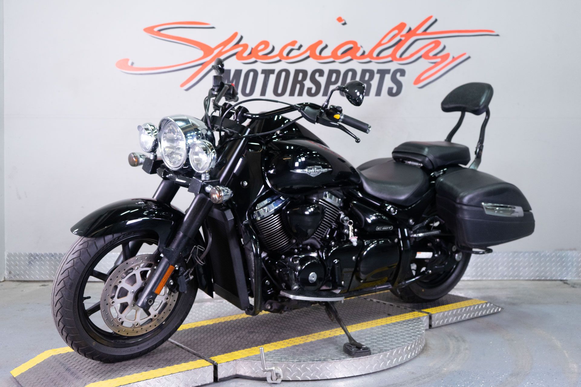 2013 Suzuki Boulevard C90 B.O.S.S. in Sacramento, California - Photo 3