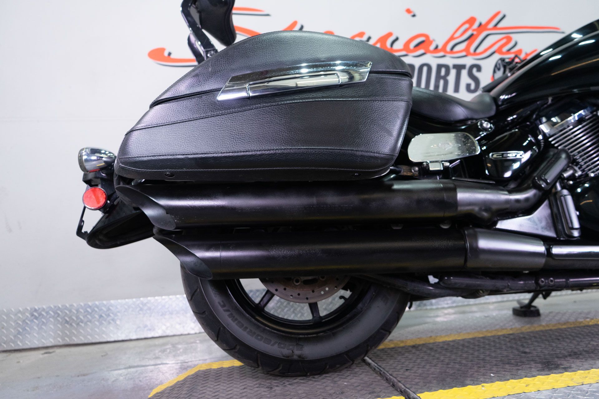 2013 Suzuki Boulevard C90 B.O.S.S. in Sacramento, California - Photo 8