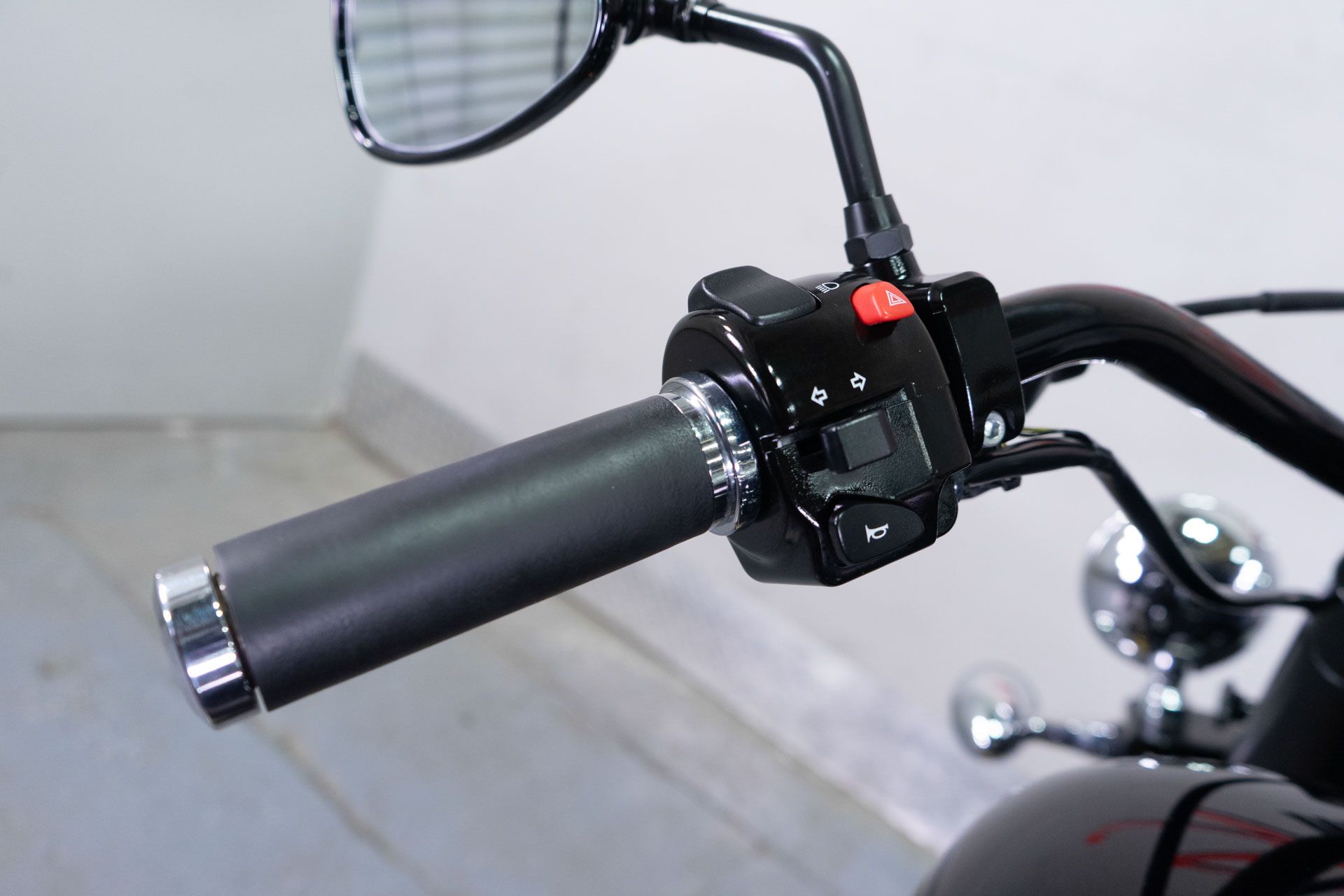 2013 Suzuki Boulevard C90 B.O.S.S. in Sacramento, California - Photo 14