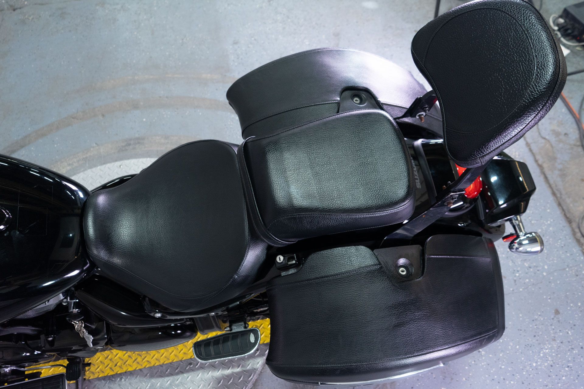 2013 Suzuki Boulevard C90 B.O.S.S. in Sacramento, California - Photo 17