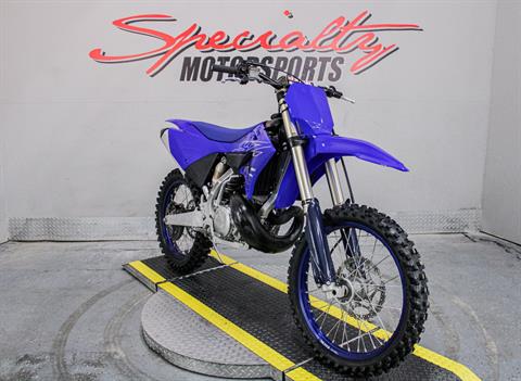 YAM007221 - 2024 - Yamaha Motor Corp., USA - YZ250 Front Right Side View - Photo 13