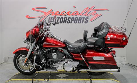 2009 Harley-Davidson CVO™ Ultra Classic® Electra Glide® in Sacramento, California - Photo 8
