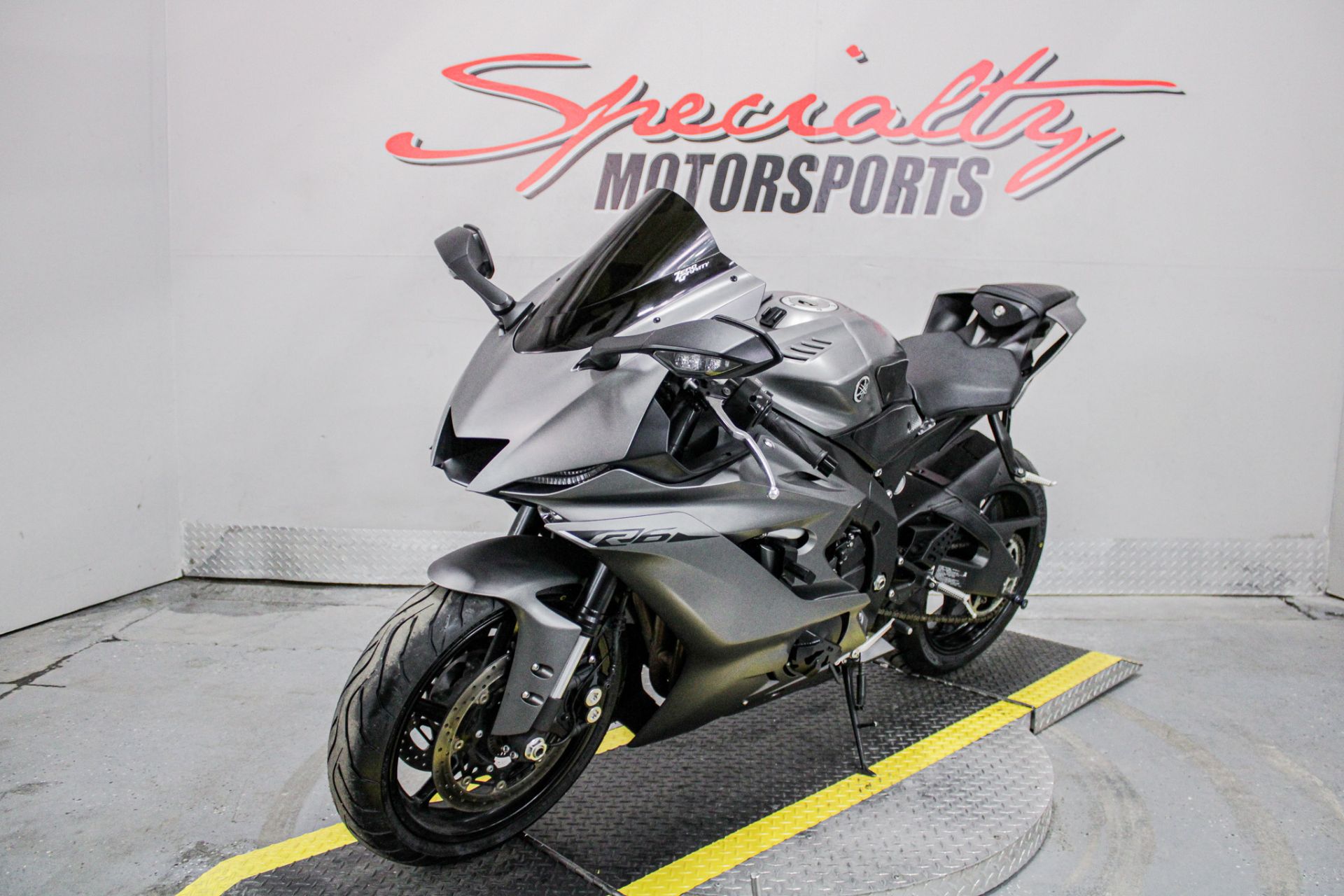 Front Left Side View - Photo 10