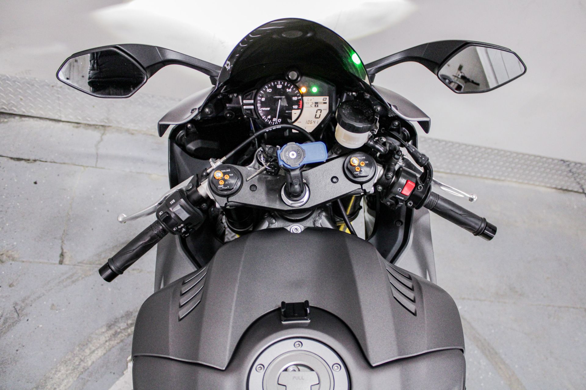 Dashboard - Photo 17