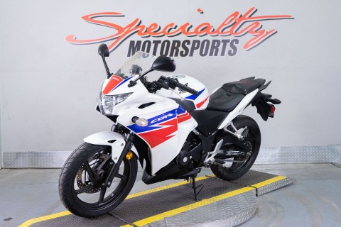 2013 Honda CBR®250R ABS in Sacramento, California - Photo 3