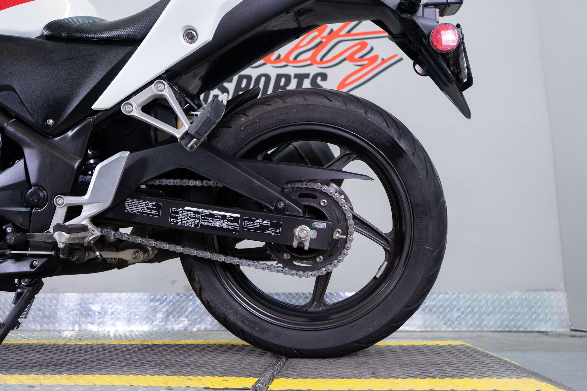2013 Honda CBR®250R ABS in Sacramento, California - Photo 10