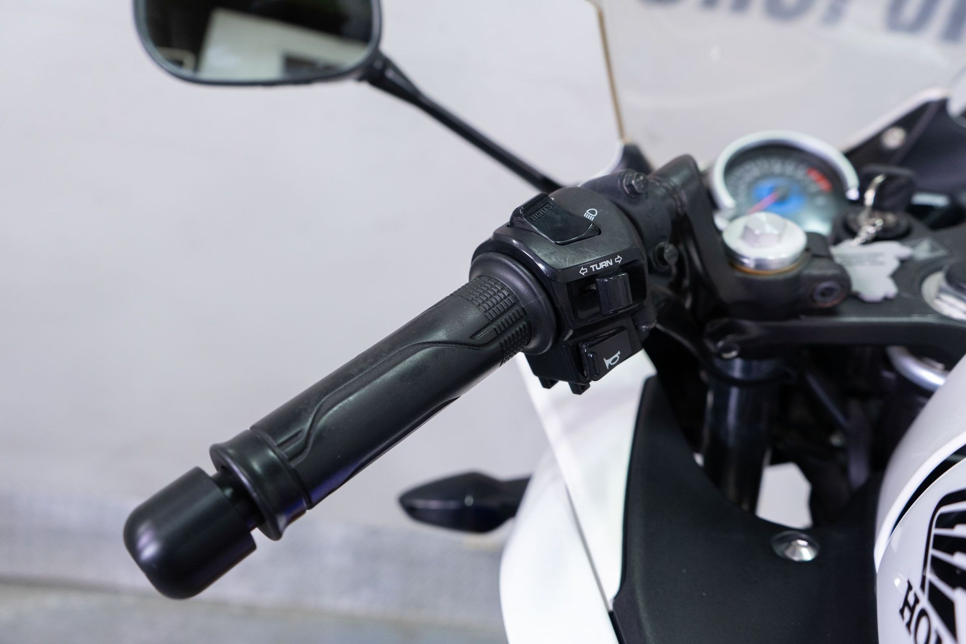 2013 Honda CBR®250R ABS in Sacramento, California - Photo 13