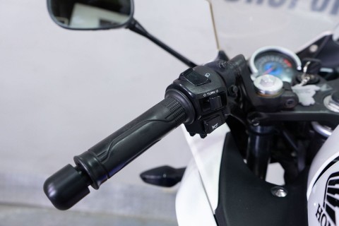 2013 Honda CBR®250R ABS in Sacramento, California - Photo 13