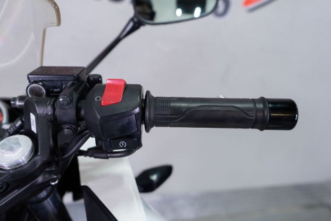 2013 Honda CBR®250R ABS in Sacramento, California - Photo 14