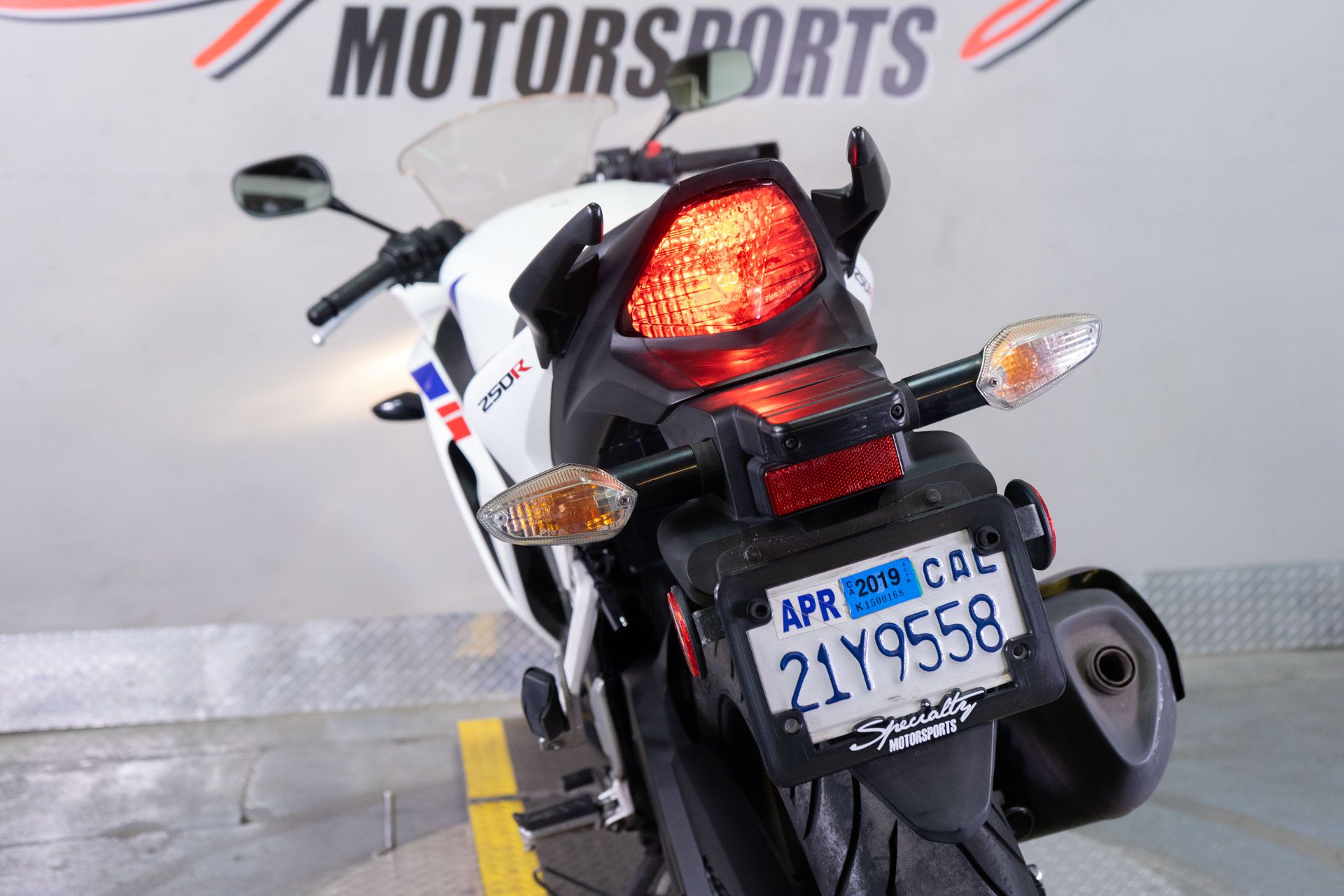 2013 Honda CBR®250R ABS in Sacramento, California - Photo 16