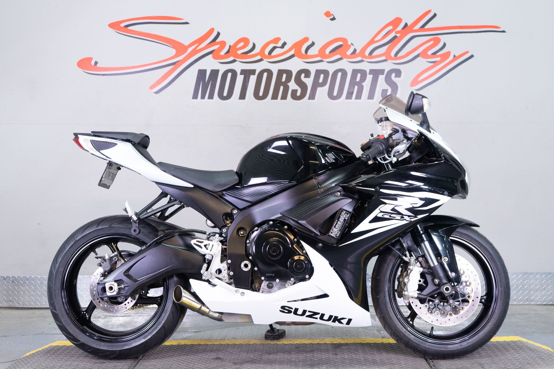 2014 Suzuki GSX-R600™ in Sacramento, California - Photo 1