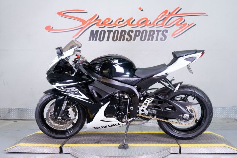 2014 Suzuki GSX-R600™ in Sacramento, California - Photo 4