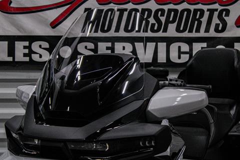 CAN005442 - 2022 - Can-Am - Spyder RT Limited Front Left Windscreen - Photo 3