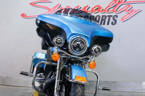 2011 Harley-Davidson Electra Glide® Ultra Limited in Sacramento, California - Photo 8