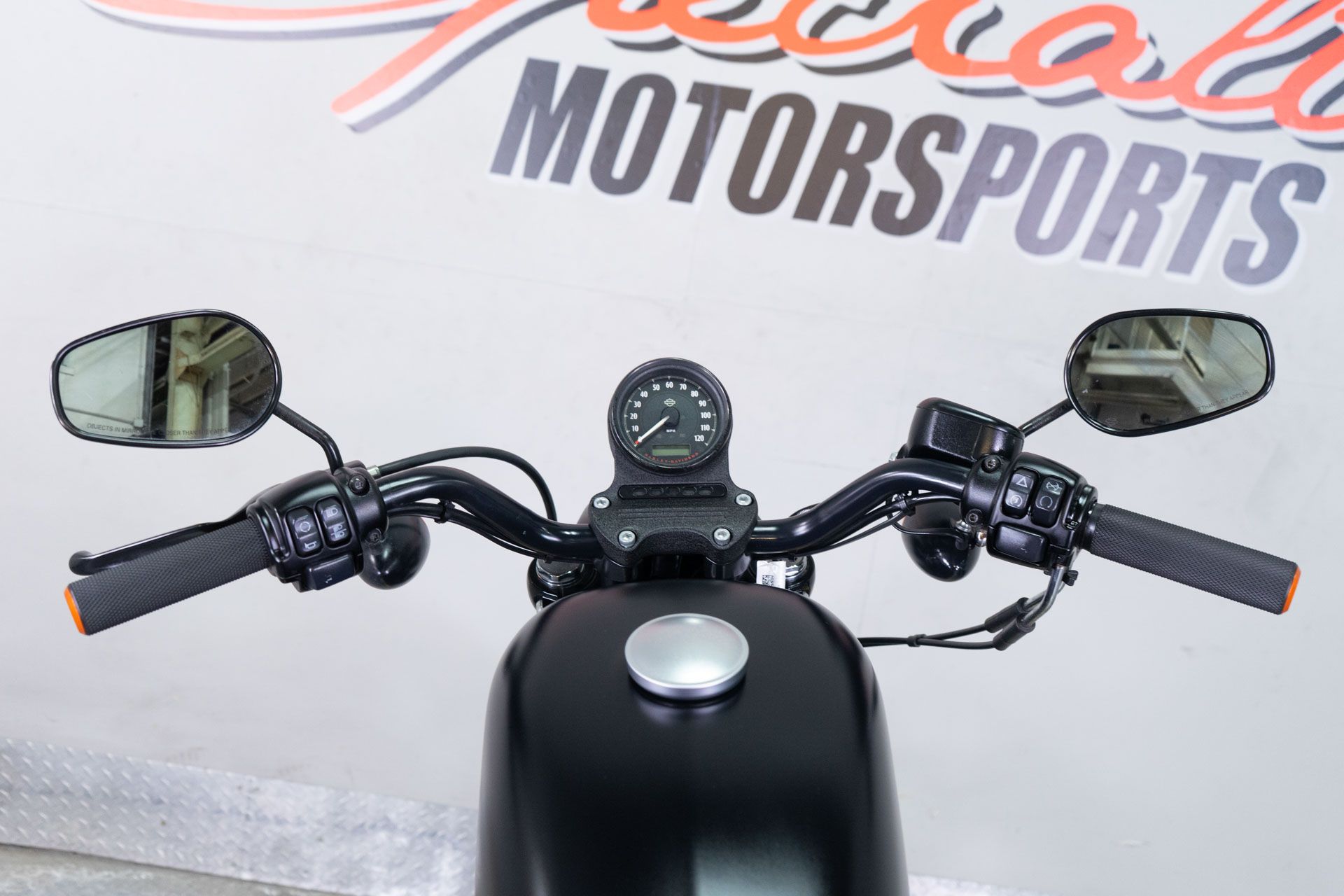 2020 Harley-Davidson Iron 883™ in Sacramento, California - Photo 16