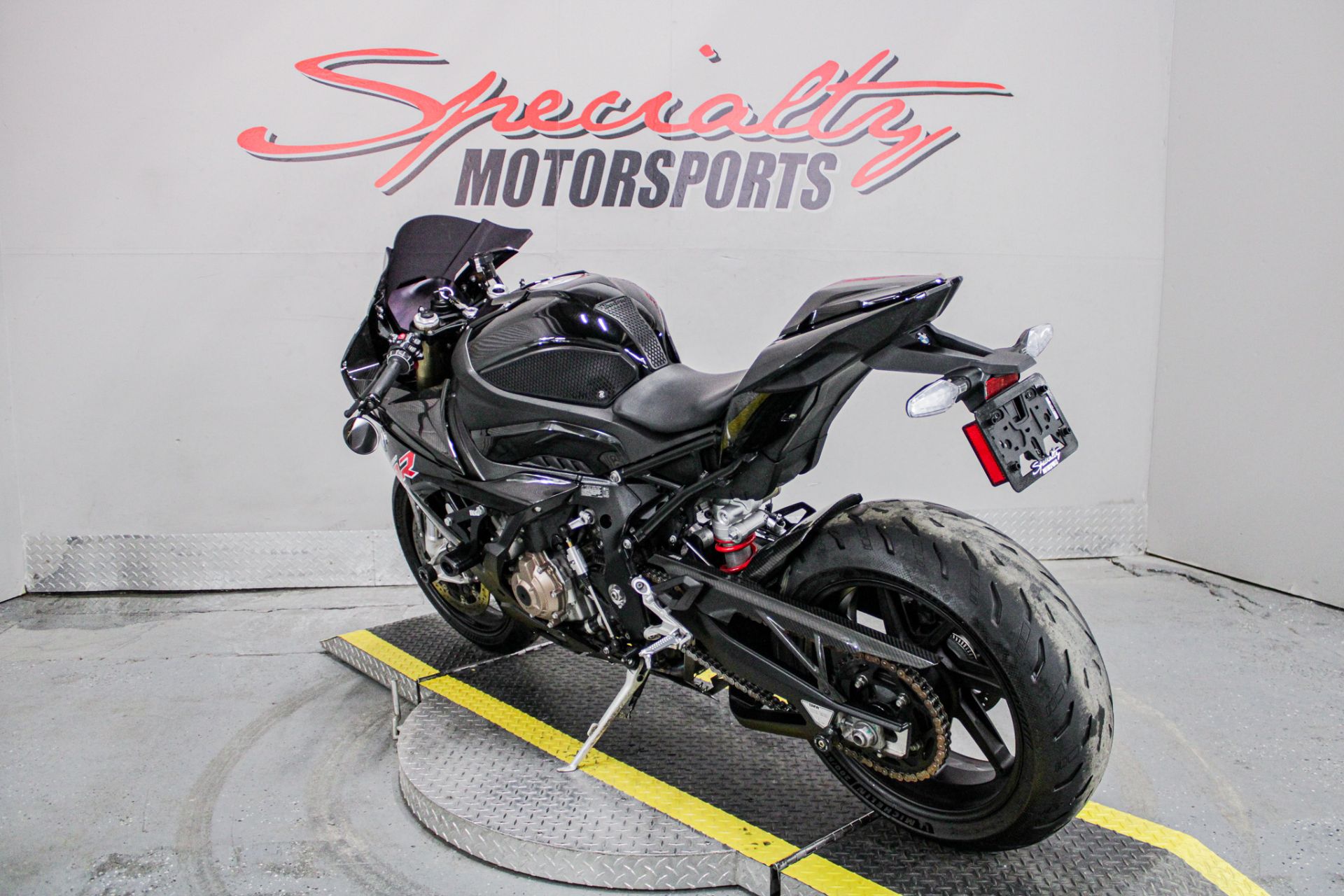 Rear Left Side Angle - Photo 7