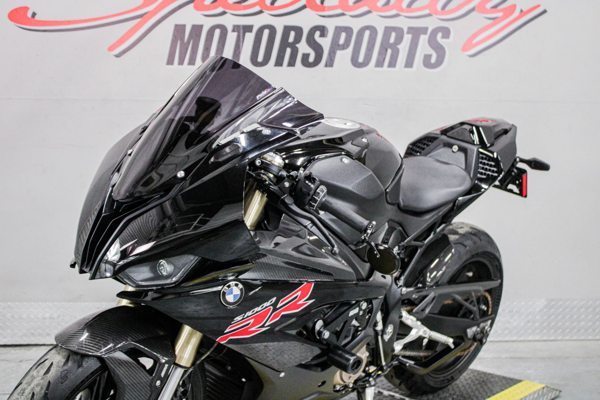 Front Left Zoomed In - Photo 11