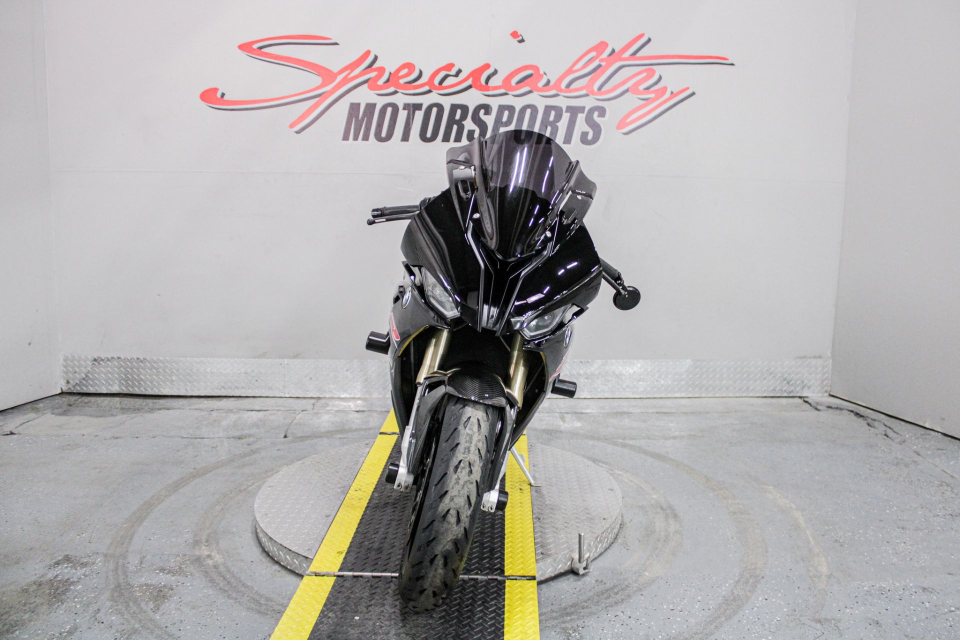 Front View - Photo 12