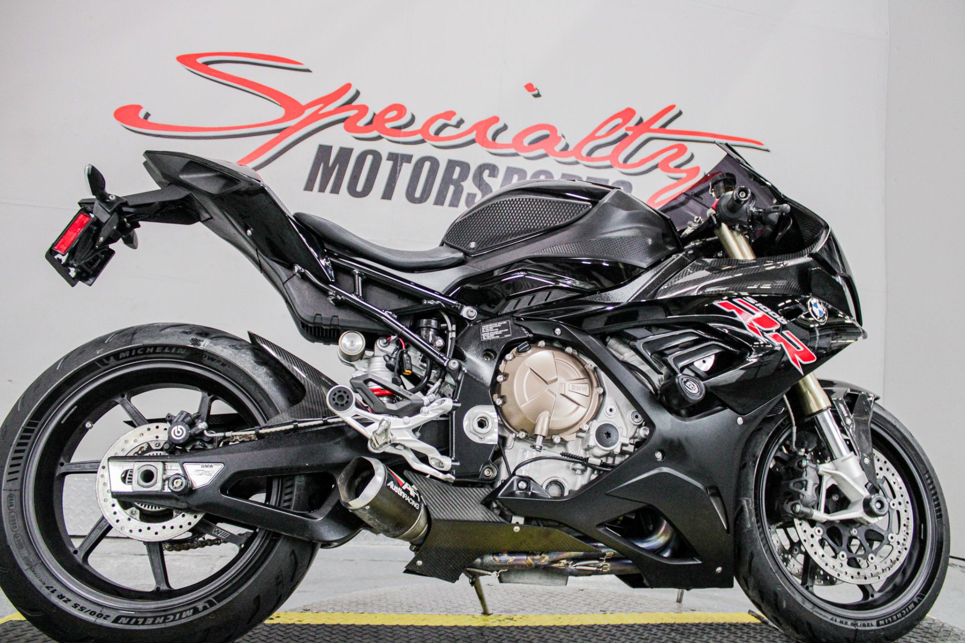 Lower Right Side Angle - Photo 15