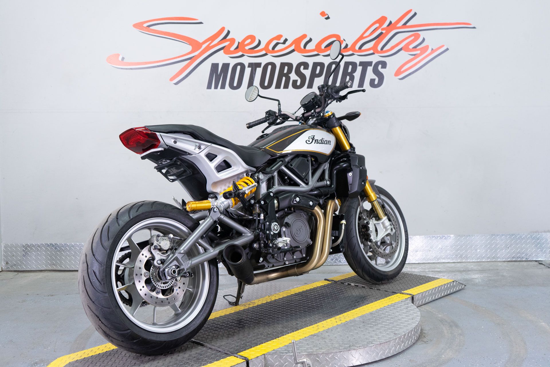 2023 Indian Motorcycle FTR R Carbon in Sacramento, California - Photo 6