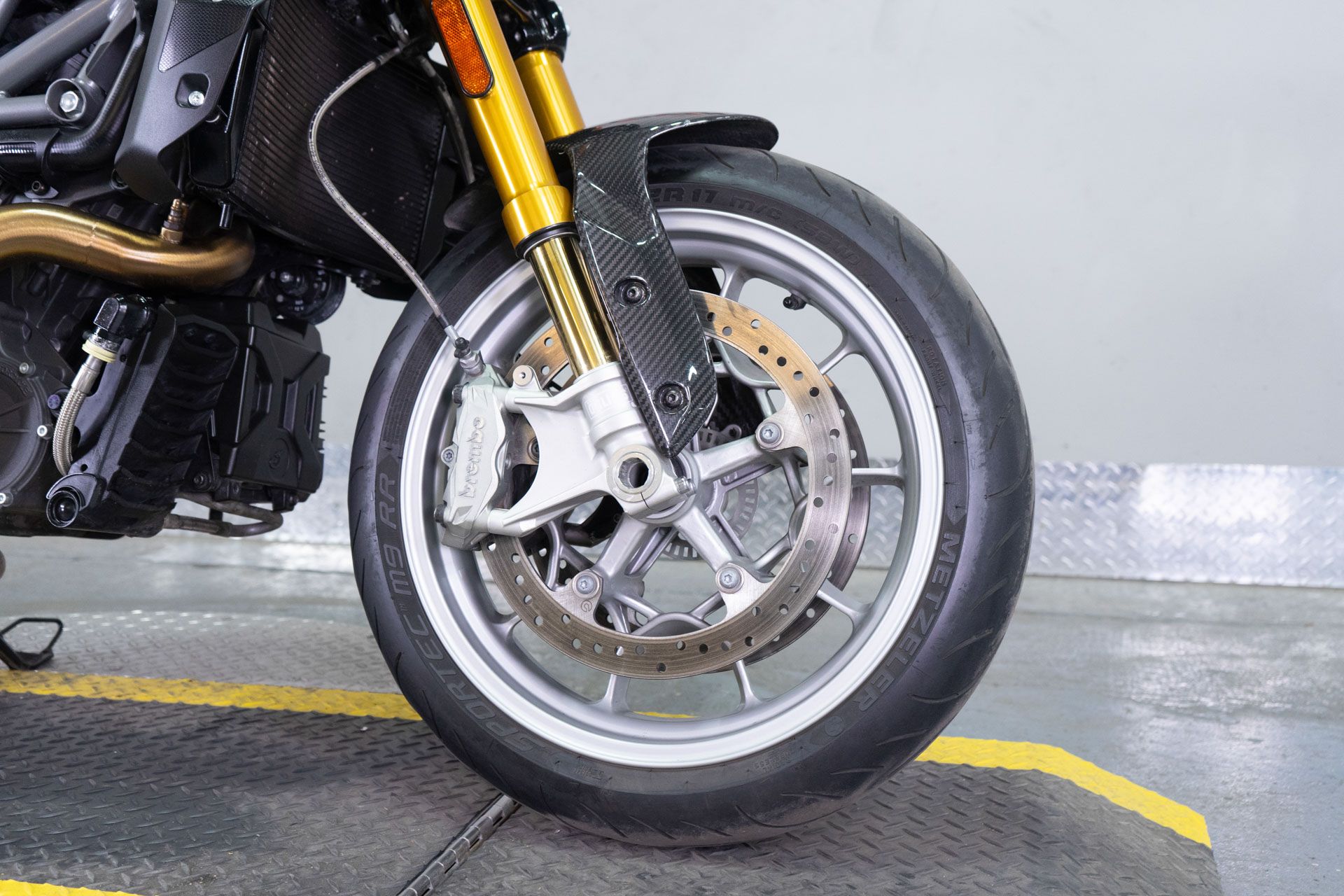 2023 Indian Motorcycle FTR R Carbon in Sacramento, California - Photo 7