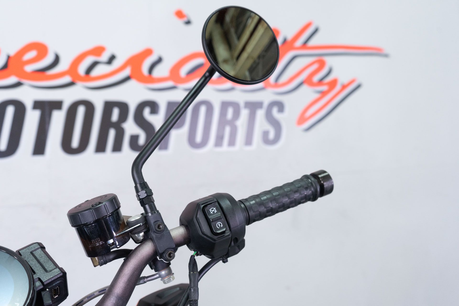 2023 Indian Motorcycle FTR R Carbon in Sacramento, California - Photo 17