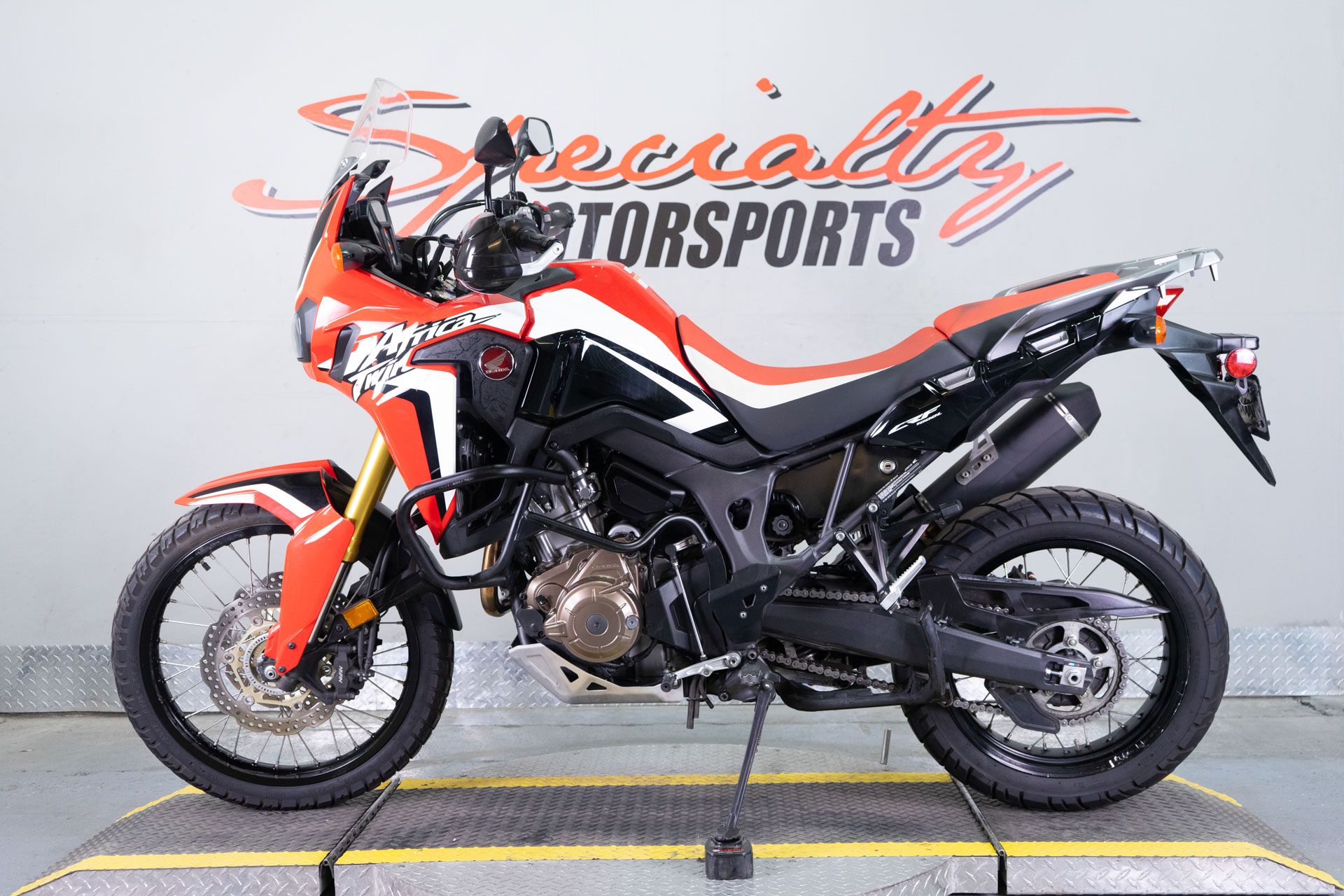 2017 Honda Africa Twin DCT in Sacramento, California - Photo 4